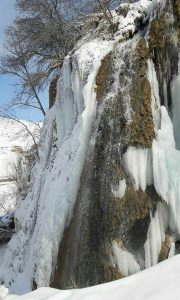 آبشار اوزان درفصل زمستان